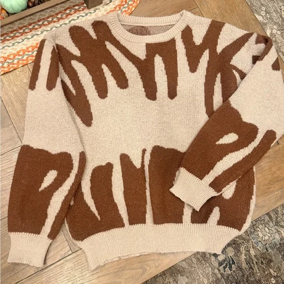 SHEIN Beige and Brown Crewneck Sweater - Picture 2 of 2